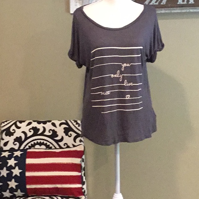 Apt9 Tee
